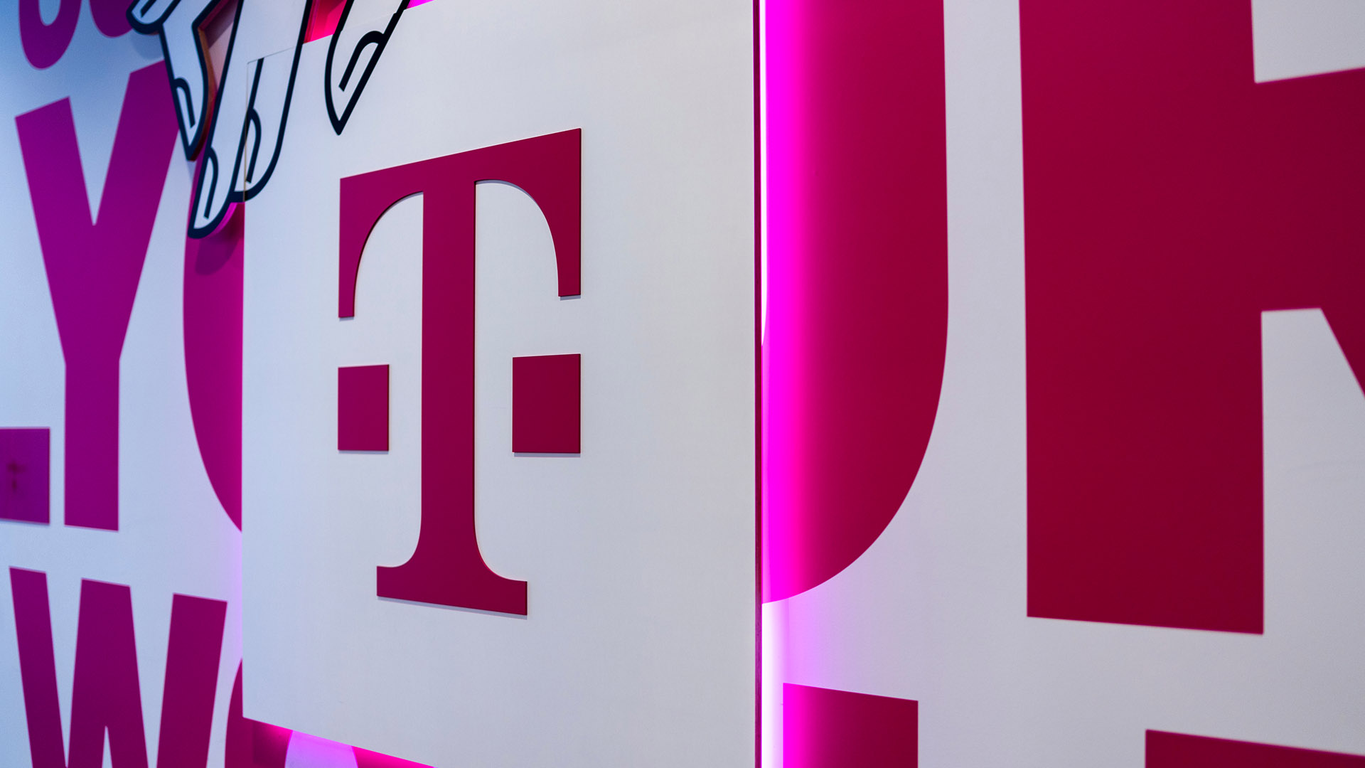 2325_T-MOBILE-SB_web_08